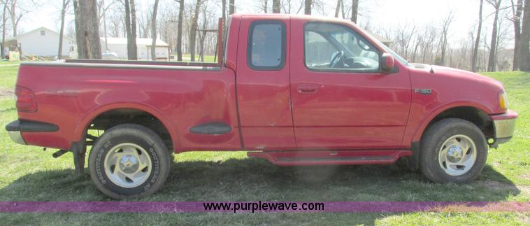 image for item G9328 1997 Ford F150 SuperCab pickup truck