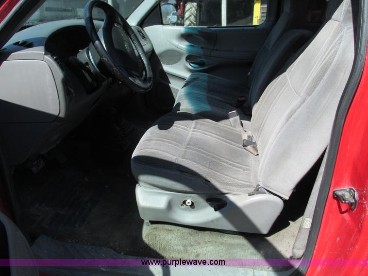 image for item G9328 1997 Ford F150 SuperCab pickup truck