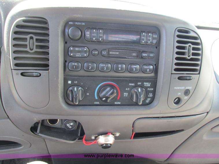 image for item G9328 1997 Ford F150 SuperCab pickup truck