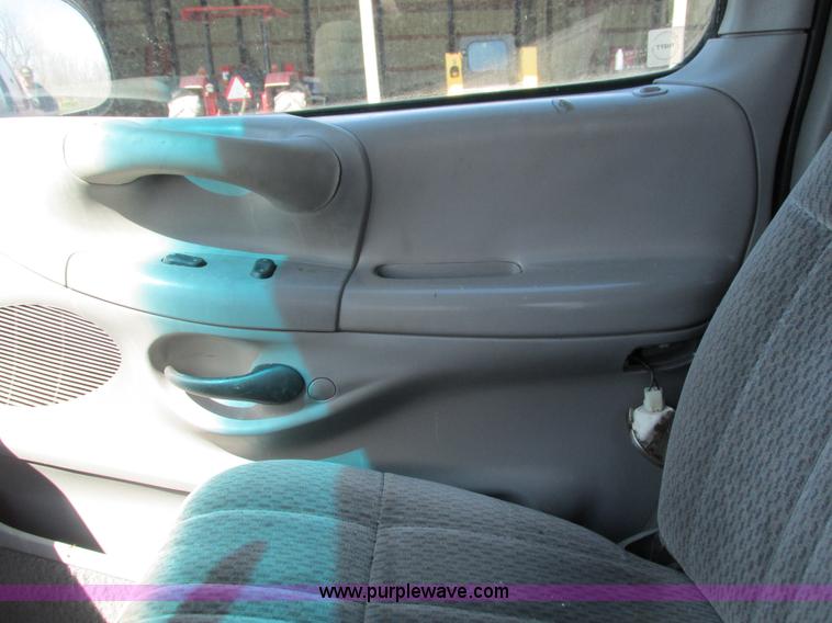 image for item G9328 1997 Ford F150 SuperCab pickup truck