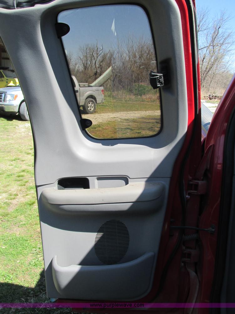 image for item G9328 1997 Ford F150 SuperCab pickup truck