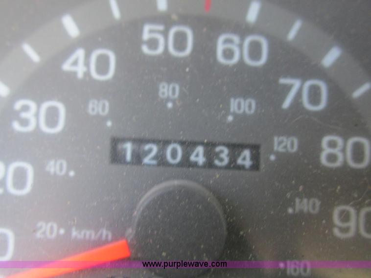 image for item G9328 1997 Ford F150 SuperCab pickup truck