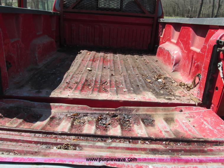 image for item G9328 1997 Ford F150 SuperCab pickup truck