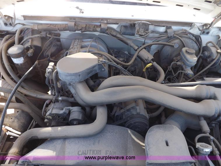 image for item H1942 1990 Ford F150 XLT Lariat pickup truck