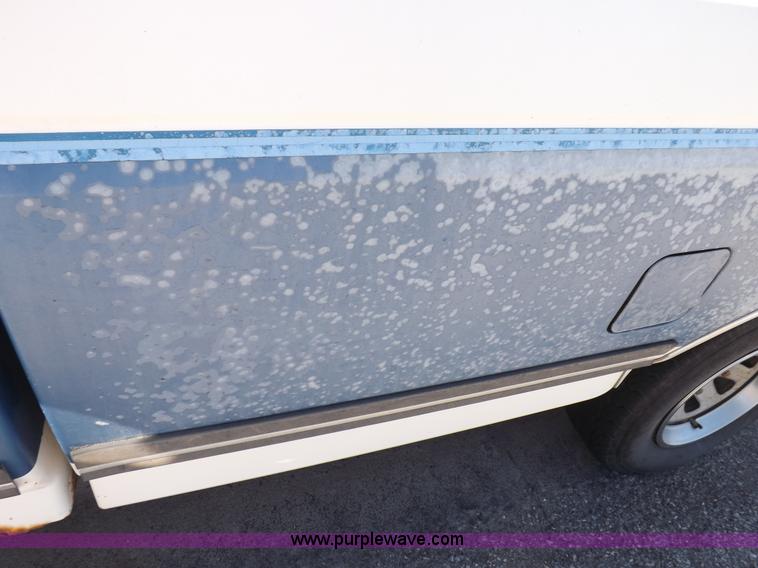 image for item H1942 1990 Ford F150 XLT Lariat pickup truck