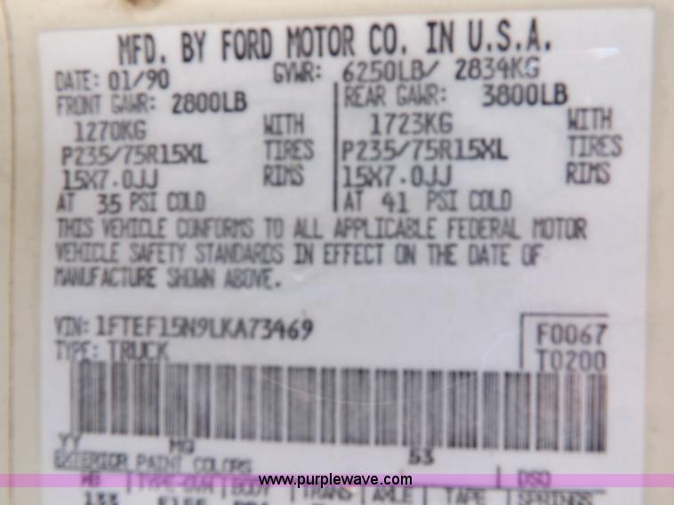 image for item H1942 1990 Ford F150 XLT Lariat pickup truck