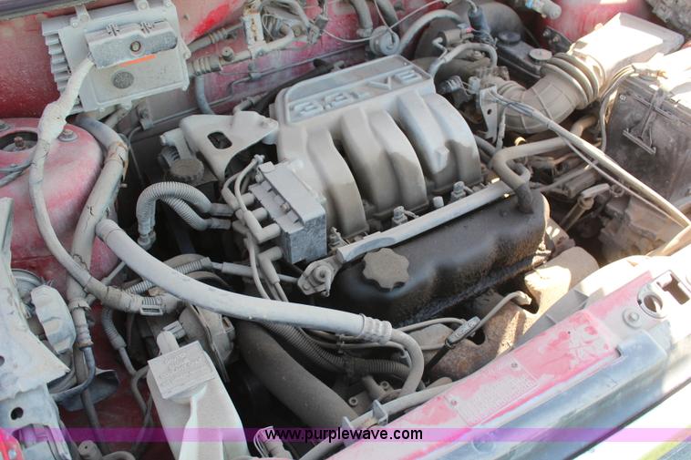 image for item H2651 1994 Dodge Caravan SE van