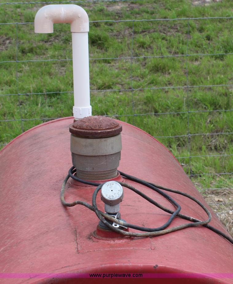 image for item H2659 300 gallon fuel tank with gauge