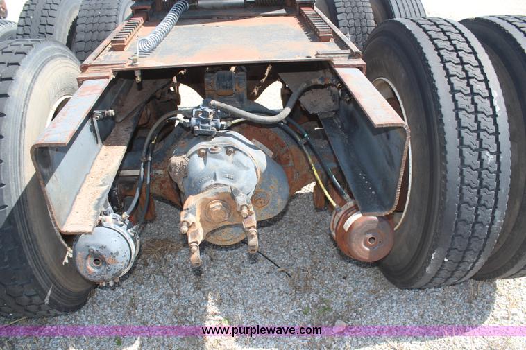 image for item H2672 Semi truck running gear