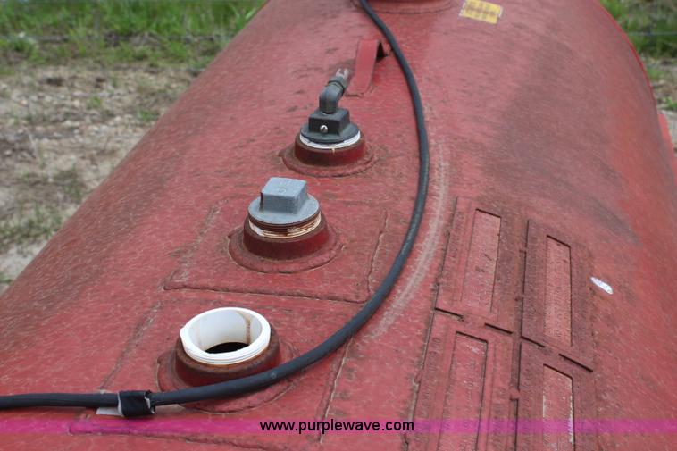 image for item H2676 300 gallon fuel tank with containment surface