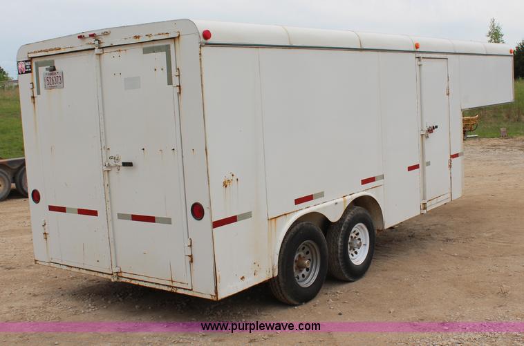 image for item H2677 2001 WW enclosed gooseneck trailer
