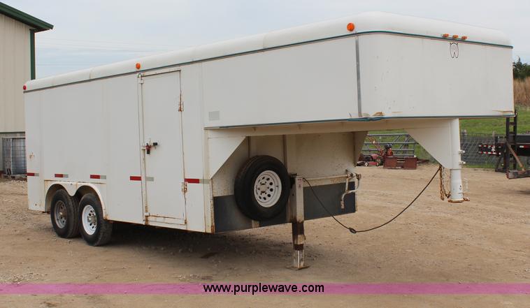 image for item H2677 2001 WW enclosed gooseneck trailer