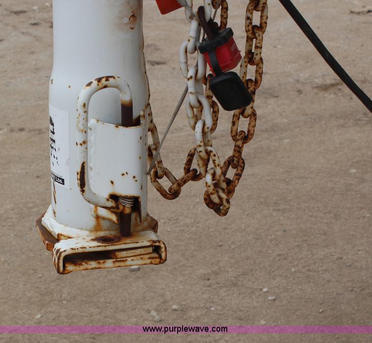 image for item H2677 2001 WW enclosed gooseneck trailer