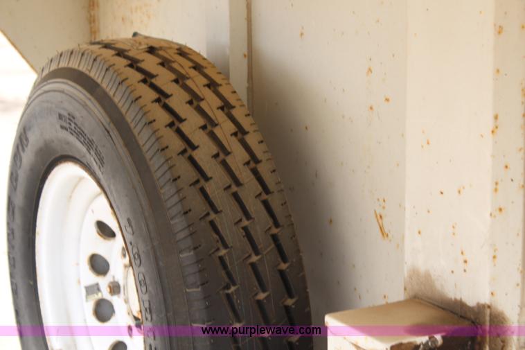 image for item H2677 2001 WW enclosed gooseneck trailer