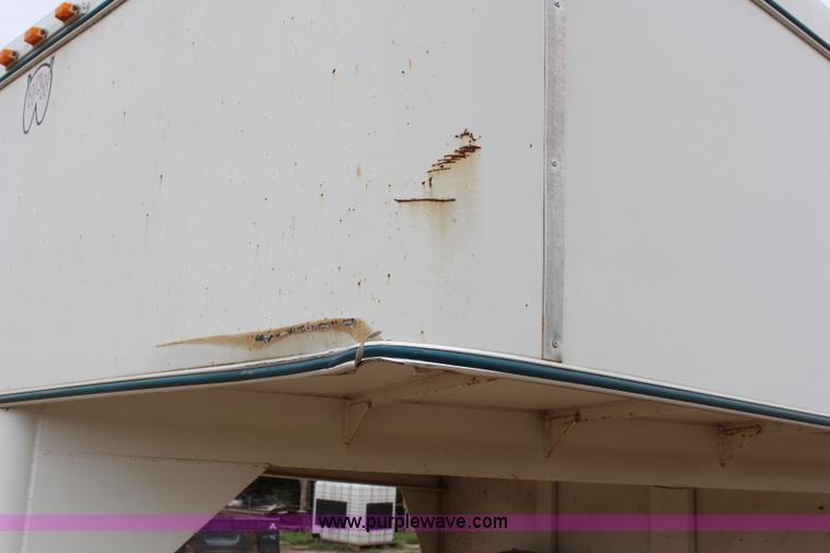 image for item H2677 2001 WW enclosed gooseneck trailer