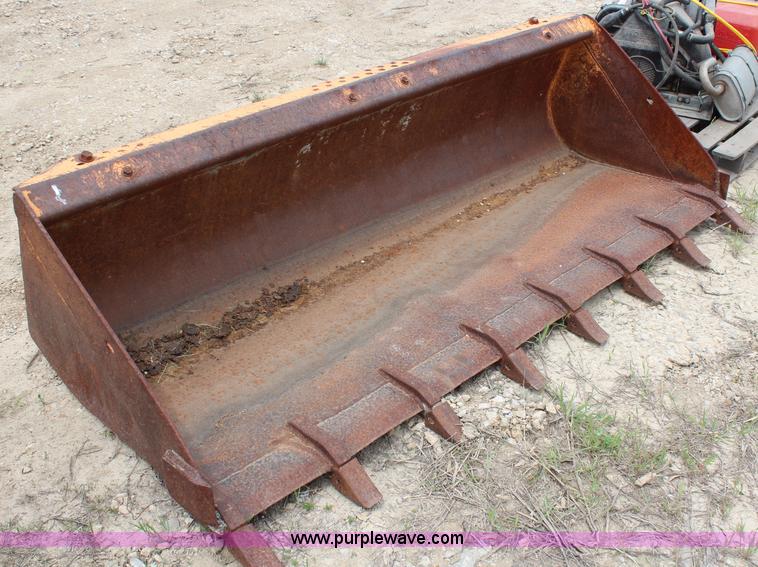 image for item H2681 82"W toothed skid steer bucket