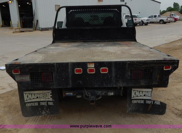 image for item H3400 2008 Ford F350 Super Duty XL flatbed pickup truck