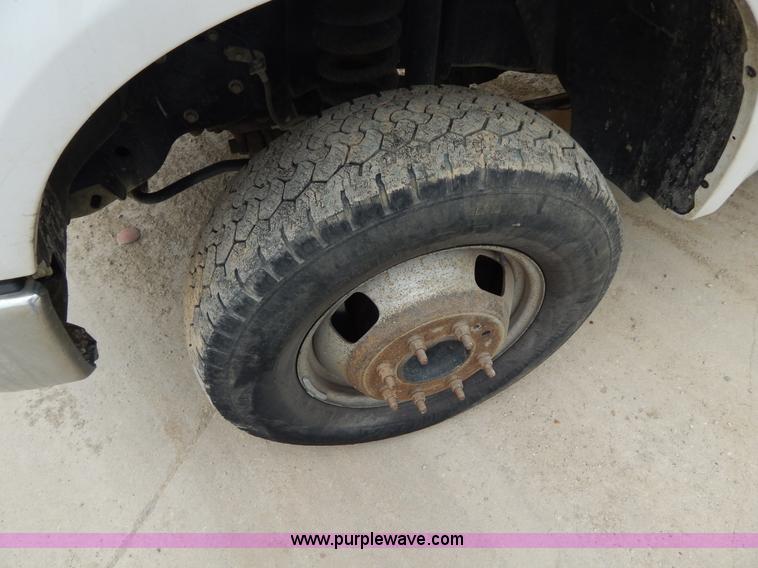 image for item H3400 2008 Ford F350 Super Duty XL flatbed pickup truck