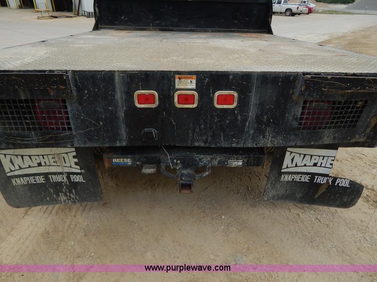 image for item H3400 2008 Ford F350 Super Duty XL flatbed pickup truck