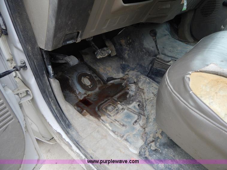 image for item H3400 2008 Ford F350 Super Duty XL flatbed pickup truck