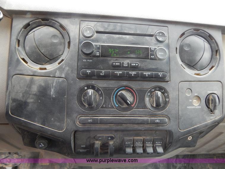 image for item H3400 2008 Ford F350 Super Duty XL flatbed pickup truck