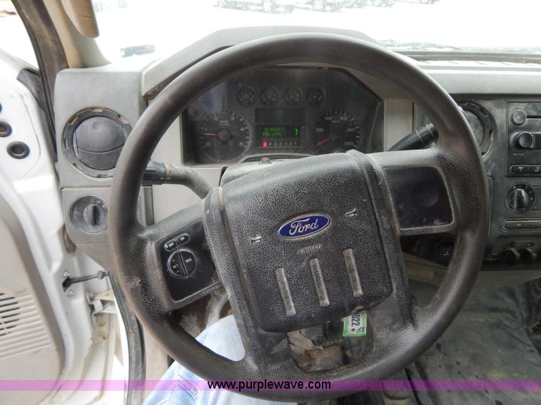 image for item H3400 2008 Ford F350 Super Duty XL flatbed pickup truck