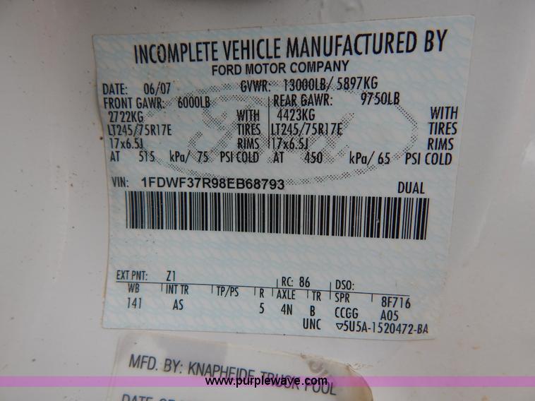 image for item H3400 2008 Ford F350 Super Duty XL flatbed pickup truck