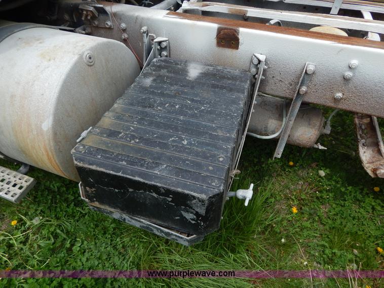 image for item H3401 1994 Volvo WIA triple axle truck cab and chassis