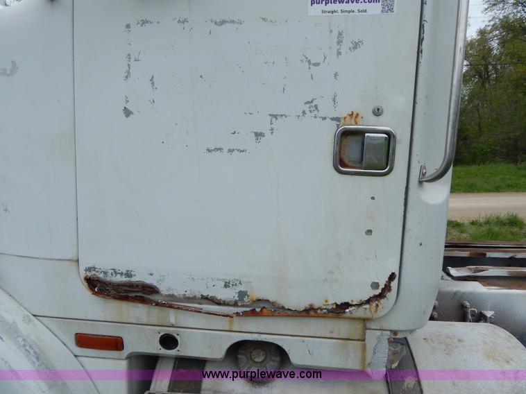 image for item H3401 1994 Volvo WIA triple axle truck cab and chassis