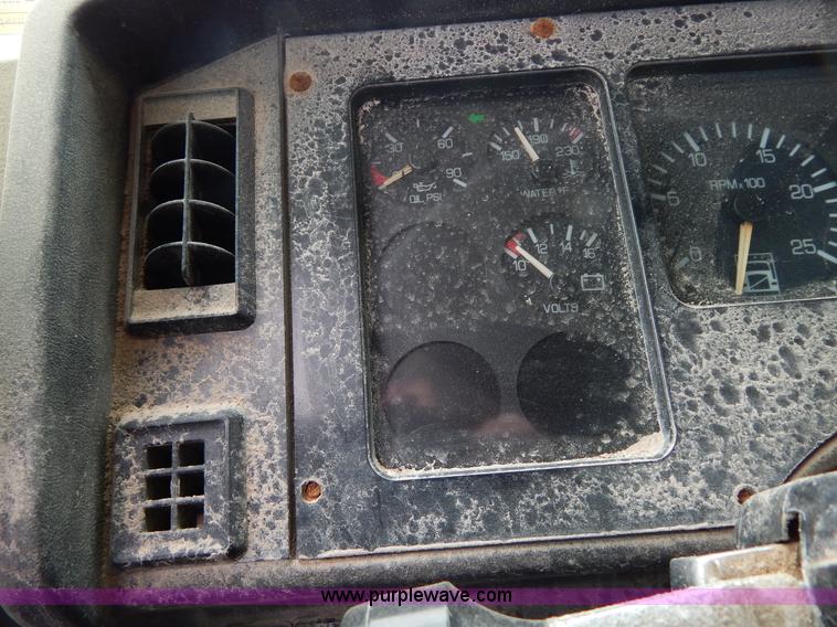 image for item H3401 1994 Volvo WIA triple axle truck cab and chassis