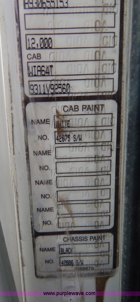 image for item H3401 1994 Volvo WIA triple axle truck cab and chassis