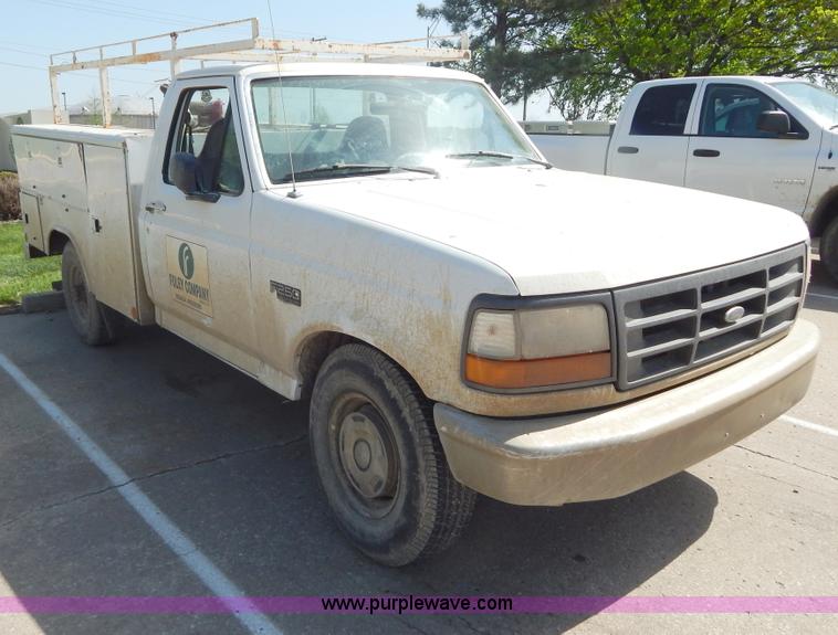 image for item H3408 1997 Ford F250 utility truck