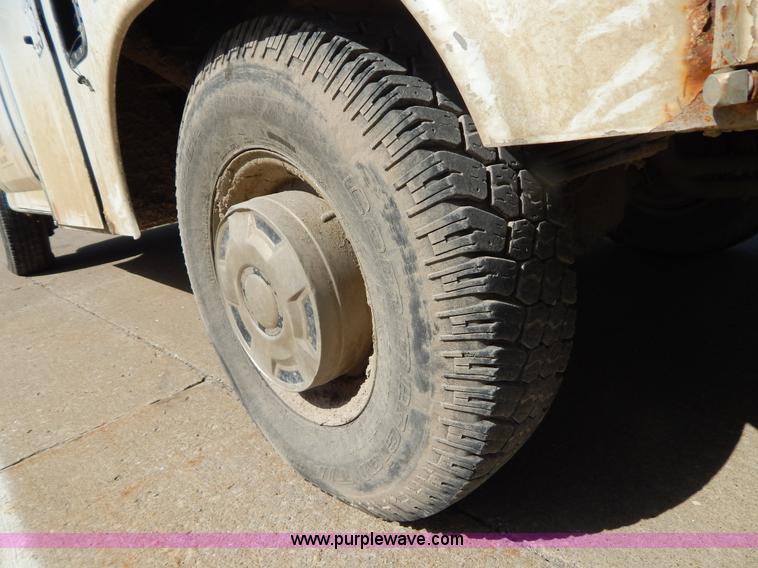 image for item H3408 1997 Ford F250 utility truck