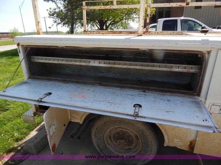 image for item H3408 1997 Ford F250 utility truck