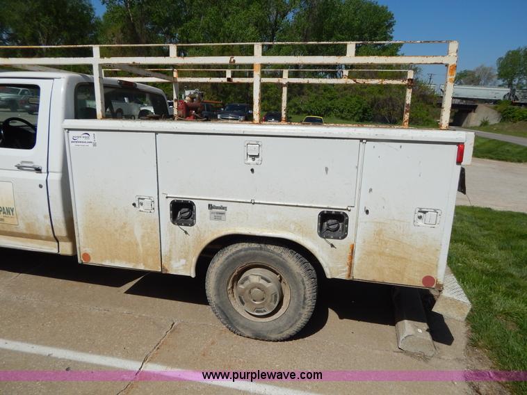 image for item H3408 1997 Ford F250 utility truck