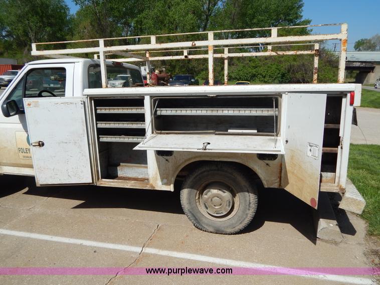 image for item H3408 1997 Ford F250 utility truck