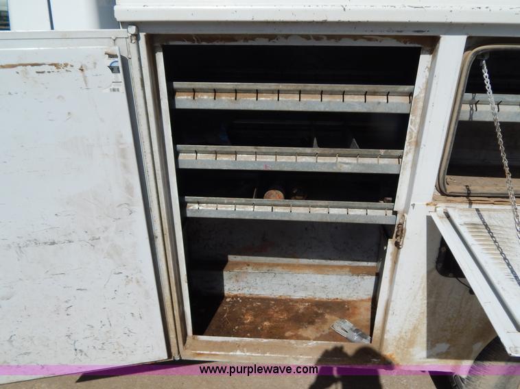 image for item H3408 1997 Ford F250 utility truck