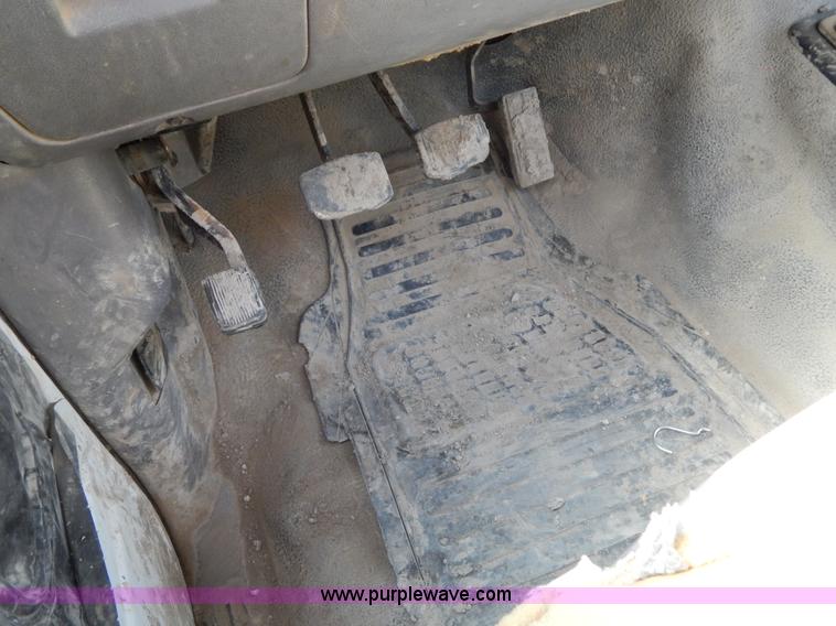 image for item H3408 1997 Ford F250 utility truck