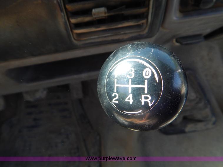 image for item H3408 1997 Ford F250 utility truck