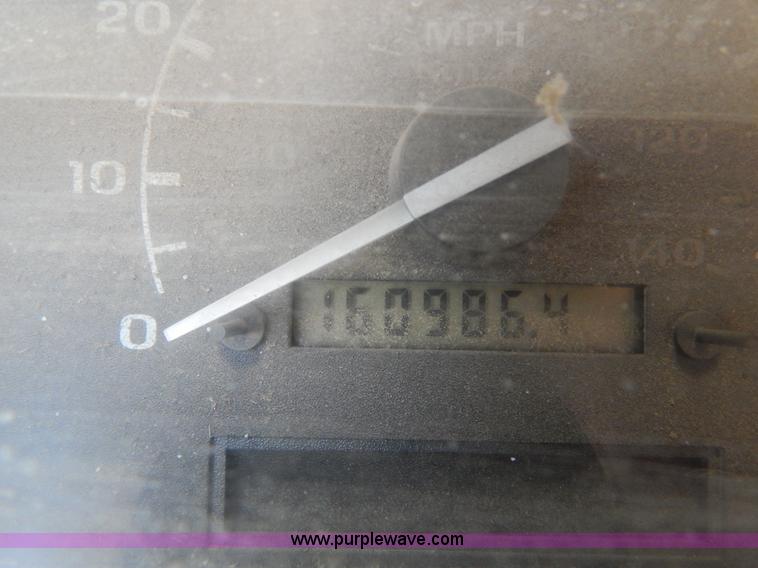 image for item H3408 1997 Ford F250 utility truck