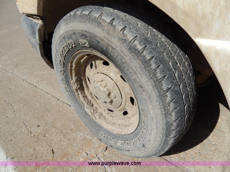 image for item H3409 2003 Ford Ranger SuperCab pickup truck