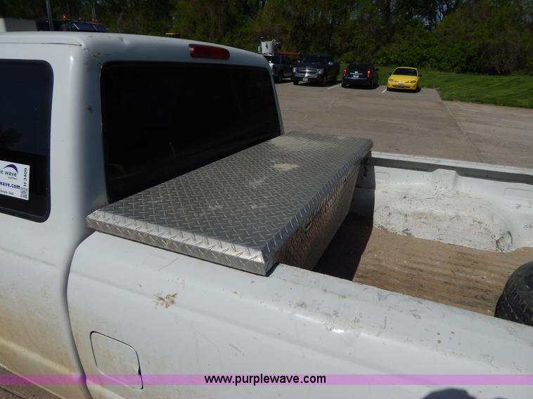 image for item H3409 2003 Ford Ranger SuperCab pickup truck