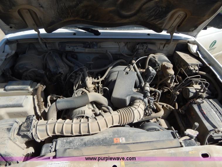 image for item H3409 2003 Ford Ranger SuperCab pickup truck