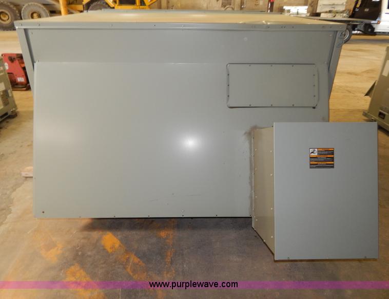 image for item H3418 Trane 25 ton roof top AC and heating unit