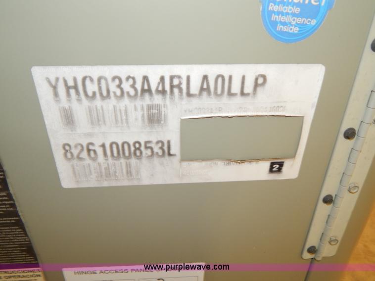 image for item H3419 Trane three ton rooftop AC and heating unit