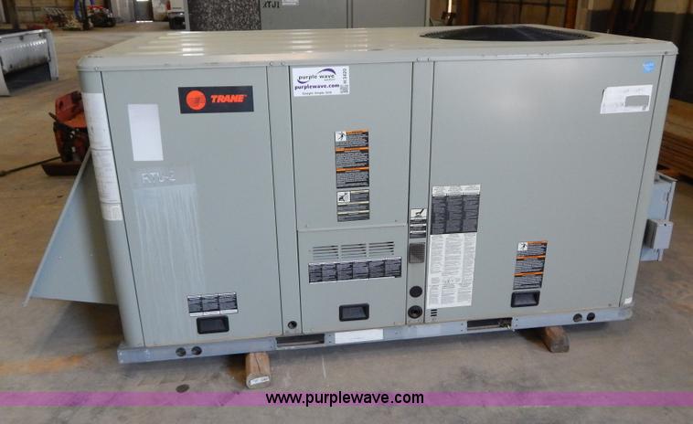 image for item H3420 Trane 12 ton rooftop AC and heating unit