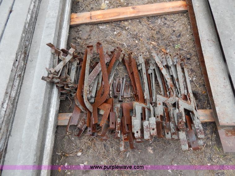 image for item H3451 Assorted concrete forms