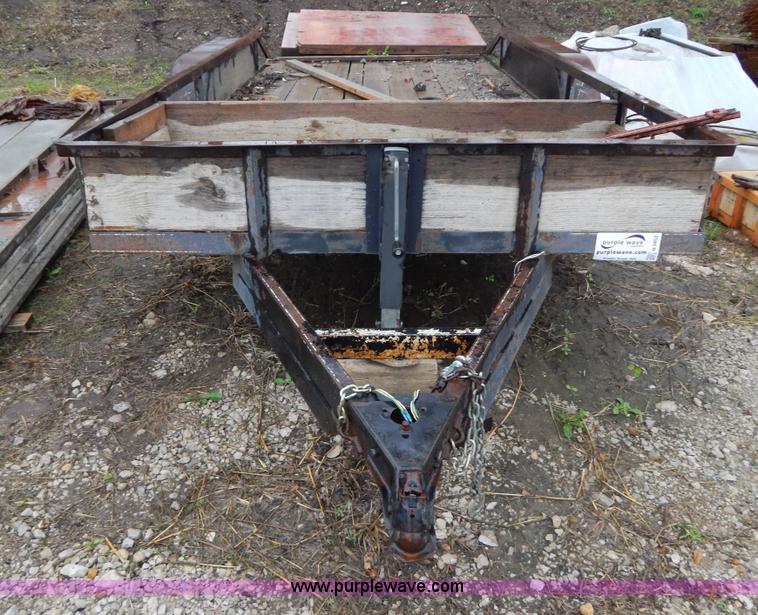 image for item H3452 1992 Custom 14' flatbed trailer