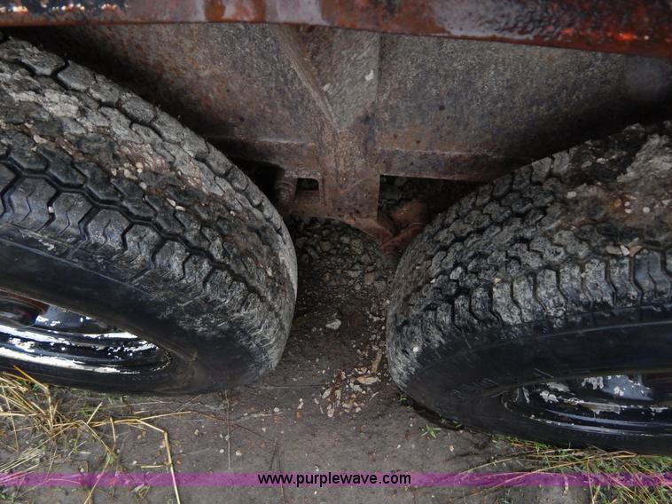 image for item H3452 1992 Custom 14' flatbed trailer