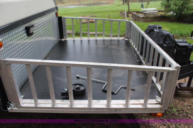 image for item H6112 2008 Fleetwood E3 popup camper